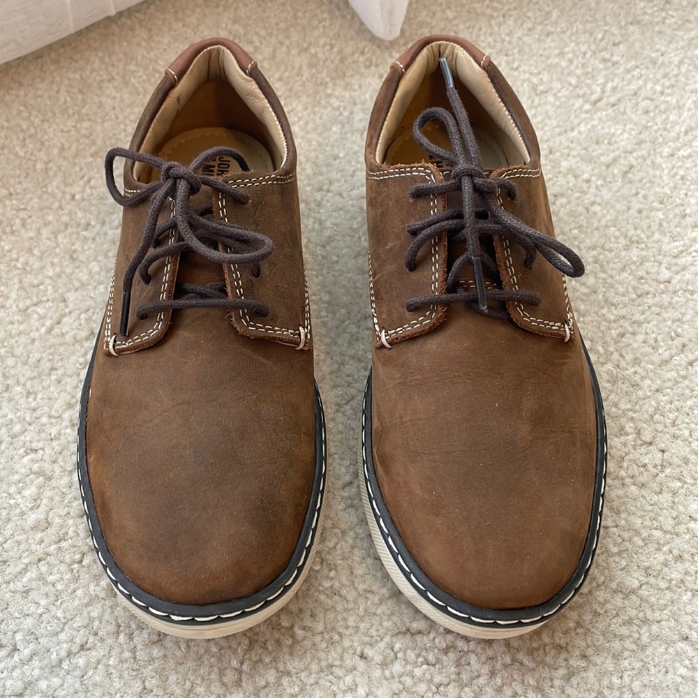 Johnston & Murphy boys shoes Size 2.5